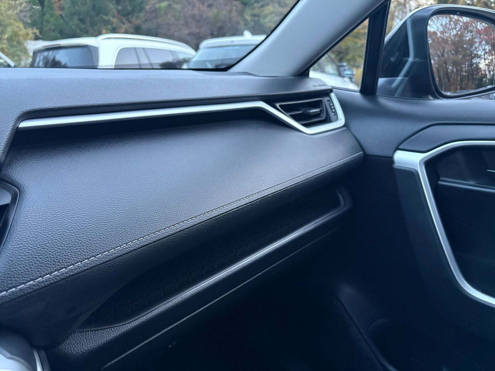 Used 2025 Toyota RAV4 LE image 34