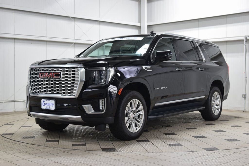 Used 2024 GMC Yukon XL Denali w/ Max Trailering Package image 3