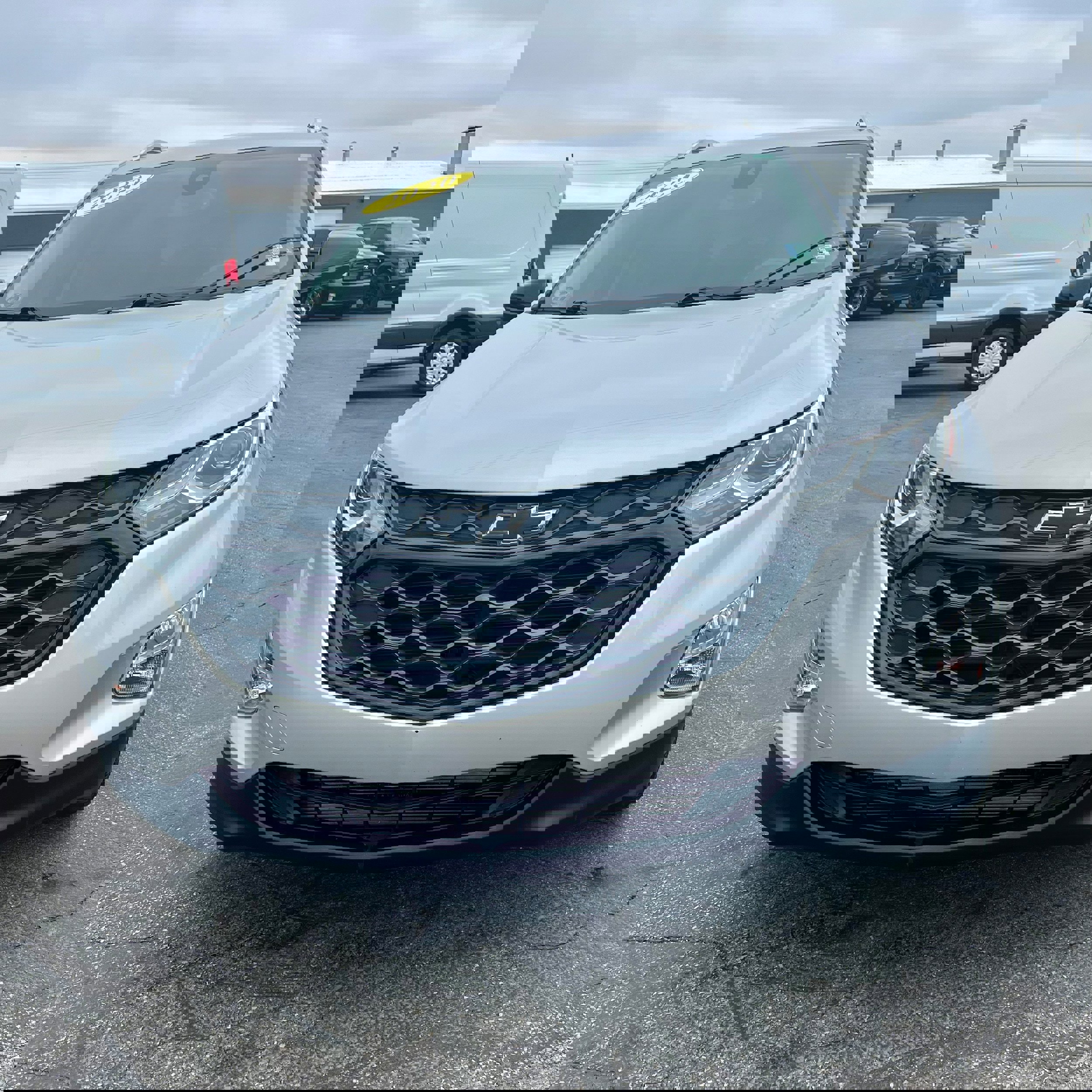 Used 2020 Chevrolet Equinox Premier w/ Premier Redline Edition image 2