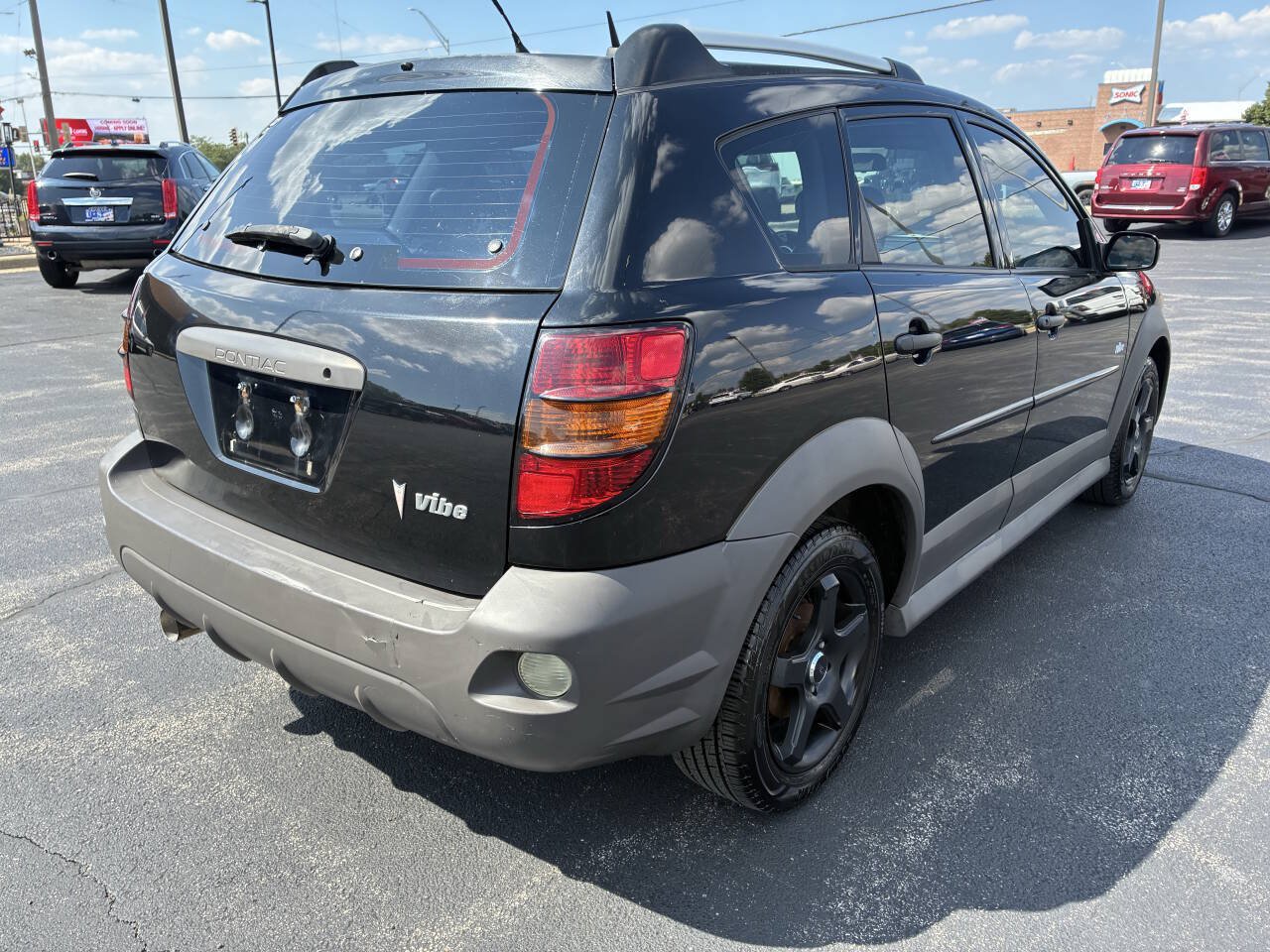 Used 2007 Pontiac Vibe w/ Sun And Sound Package FWD image 3