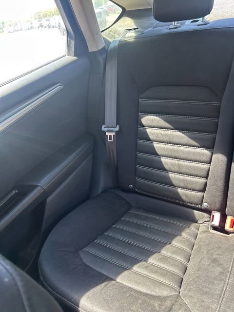 Used 2014 Ford Fusion SE FWD image 26