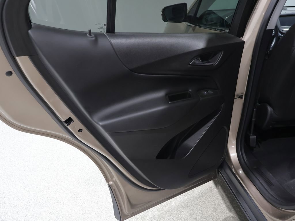 Used 2018 Chevrolet Equinox LT AWD/4WD image 18