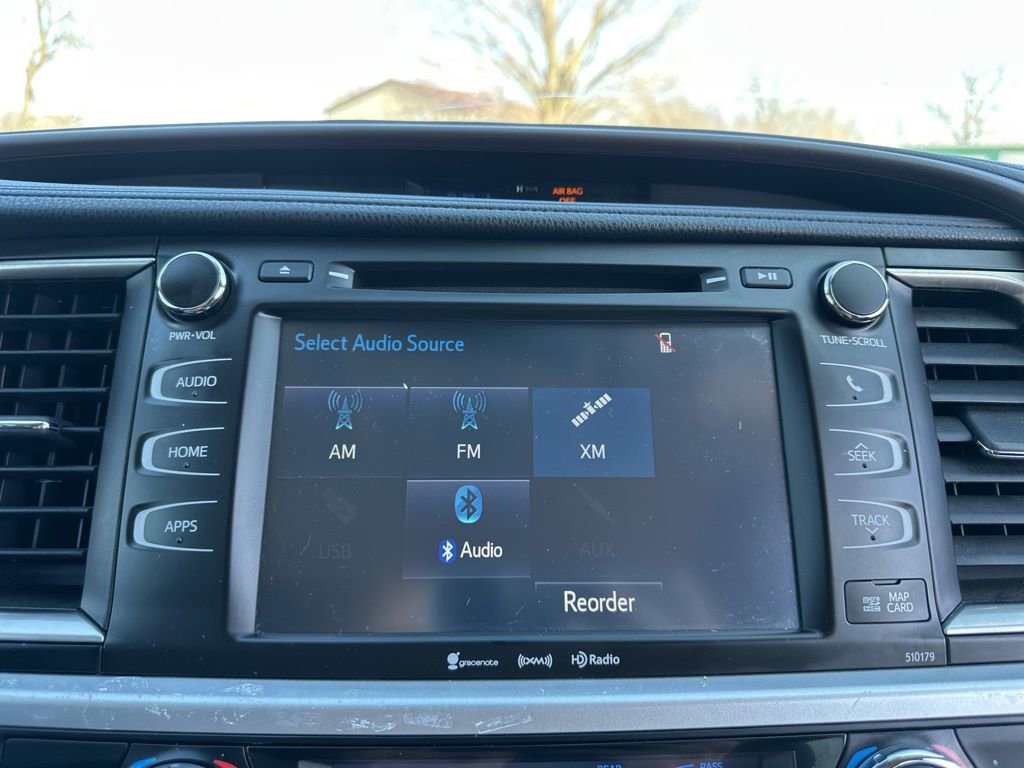 Used 2017 Toyota Highlander XLE image 38