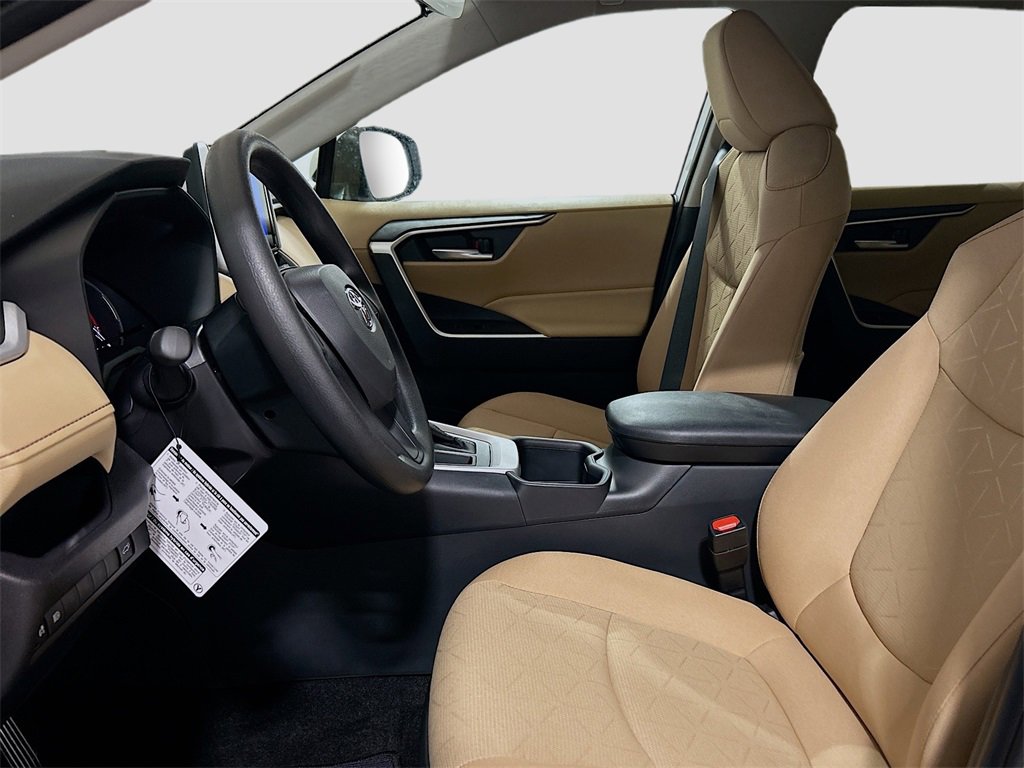 New 2025 Toyota RAV4 XLE image 19