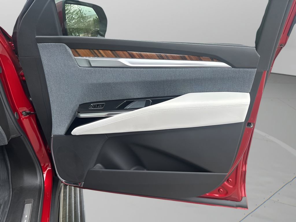 New 2026 Cadillac Escalade ESV Platinum Luxury w/ LPO, Floor Liner Package AWD/4WD image 13