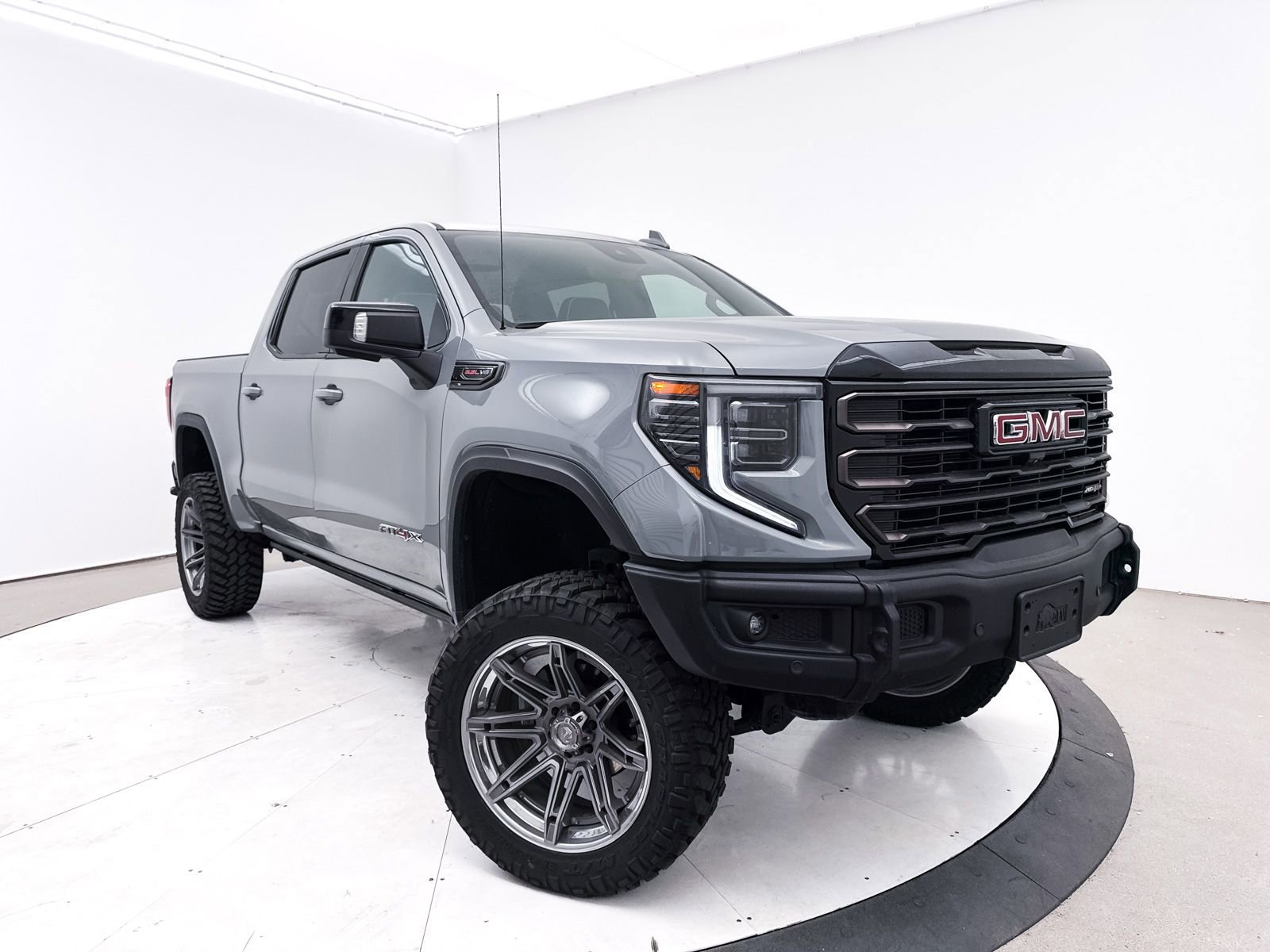 Used 2024 GMC Sierra 1500 AT4X AWD/4WD image 2
