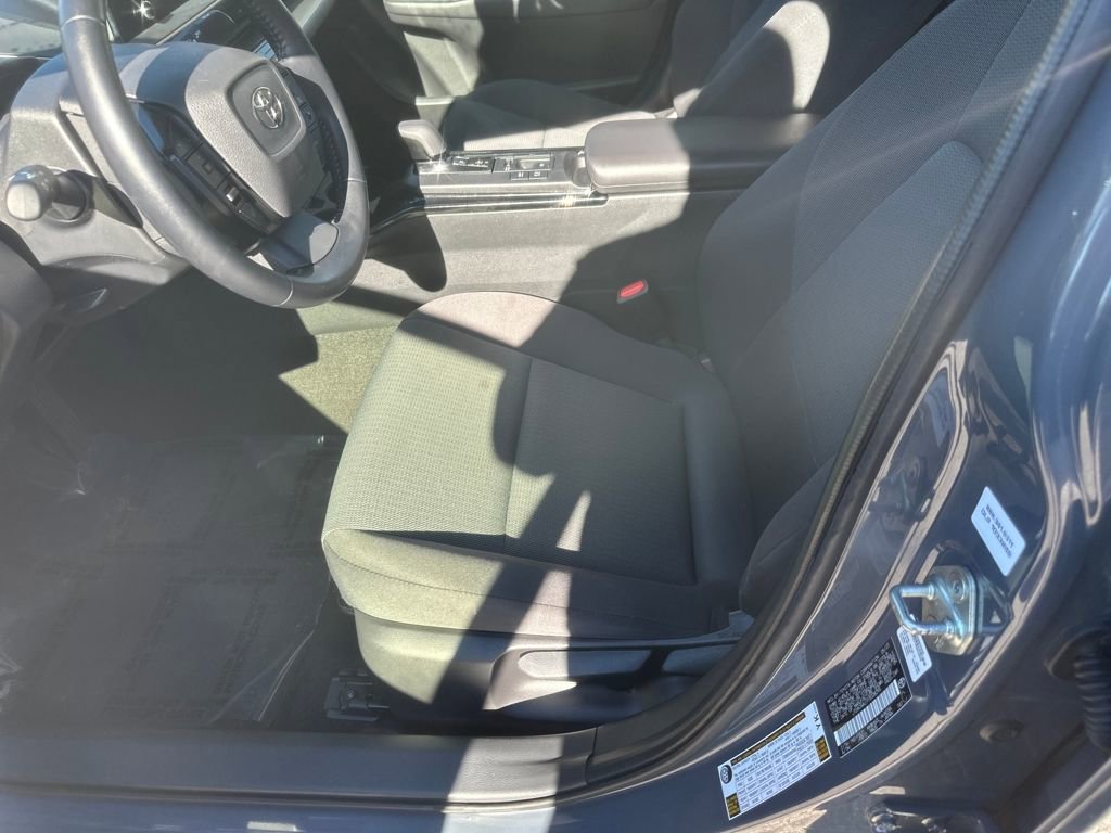 Used 2023 Toyota Prius LE image 5