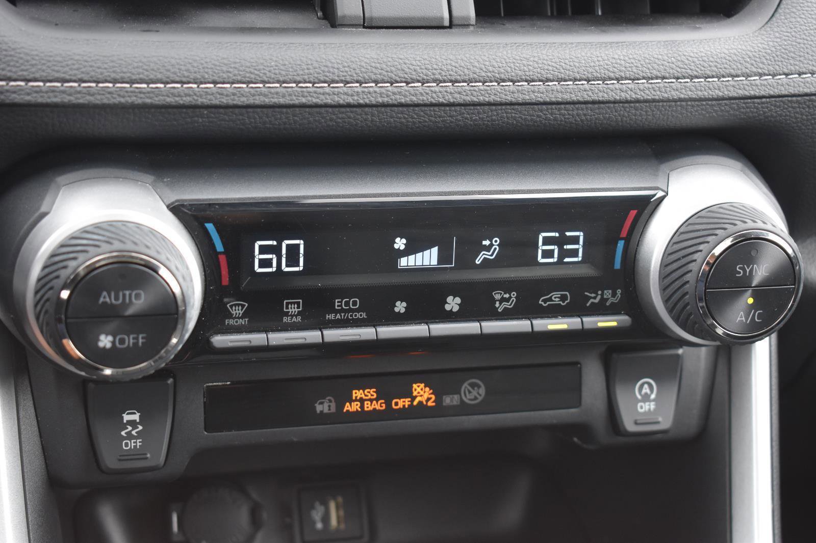 Used 2025 Toyota RAV4 XLE w/ Convenience Package AWD/4WD image 9