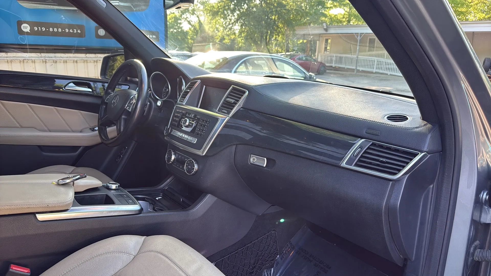 Used 2015 Mercedes-Benz GL 450 4MATIC image 23