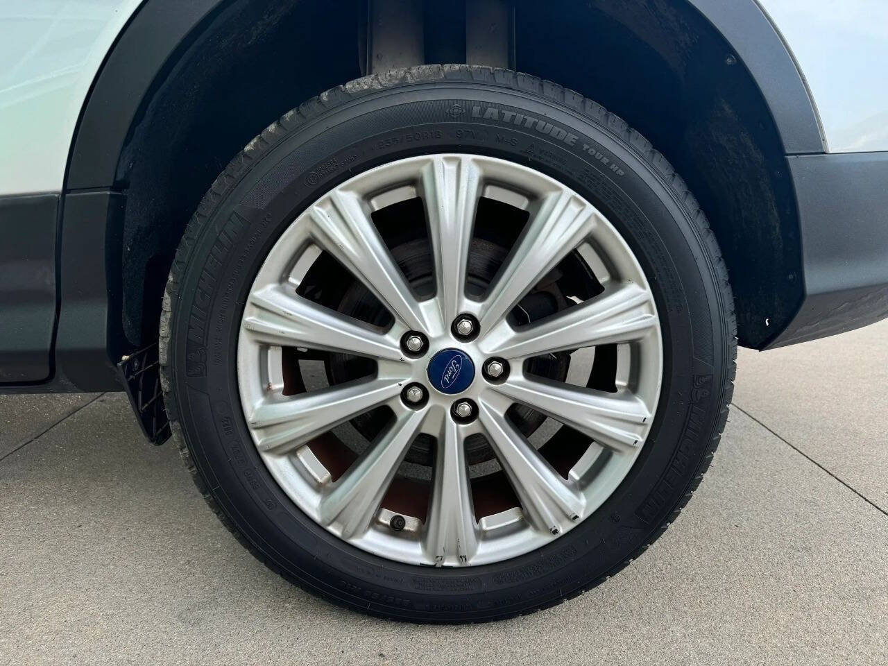 Used 2017 Ford Escape Titanium FWD image 19