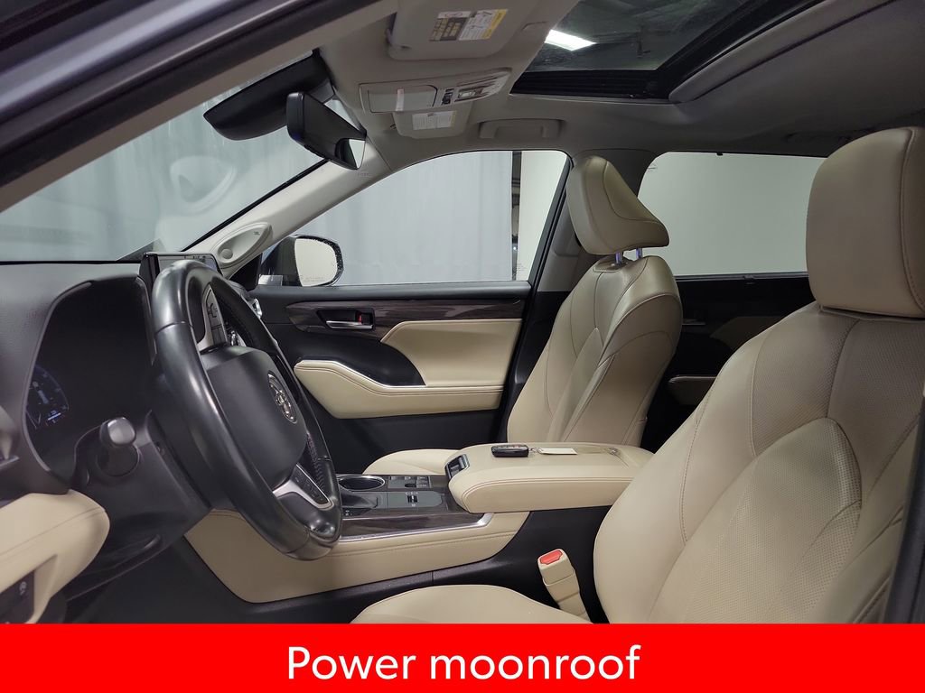 Used 2023 Toyota Highlander Limited image 13