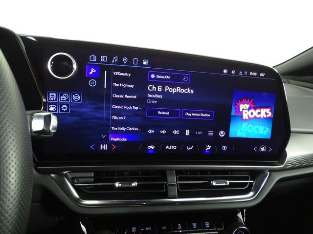 Used 2025 Chevrolet Equinox EV LT image 35