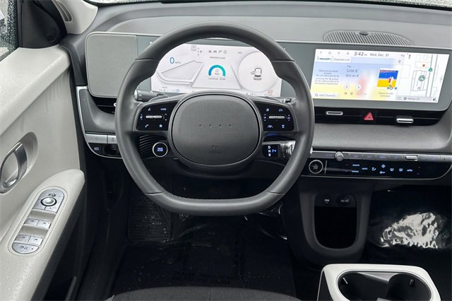 Certified 2024 Hyundai Ioniq 5 SE image 18