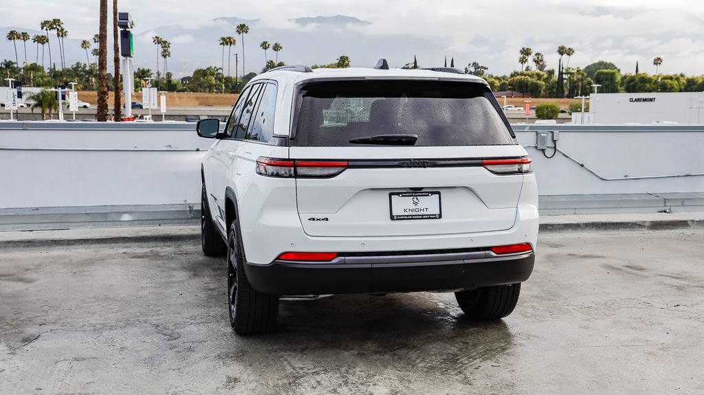 New 2026 Jeep Grand Cherokee Limited w/ Limited Altitude Package AWD/4WD image 7