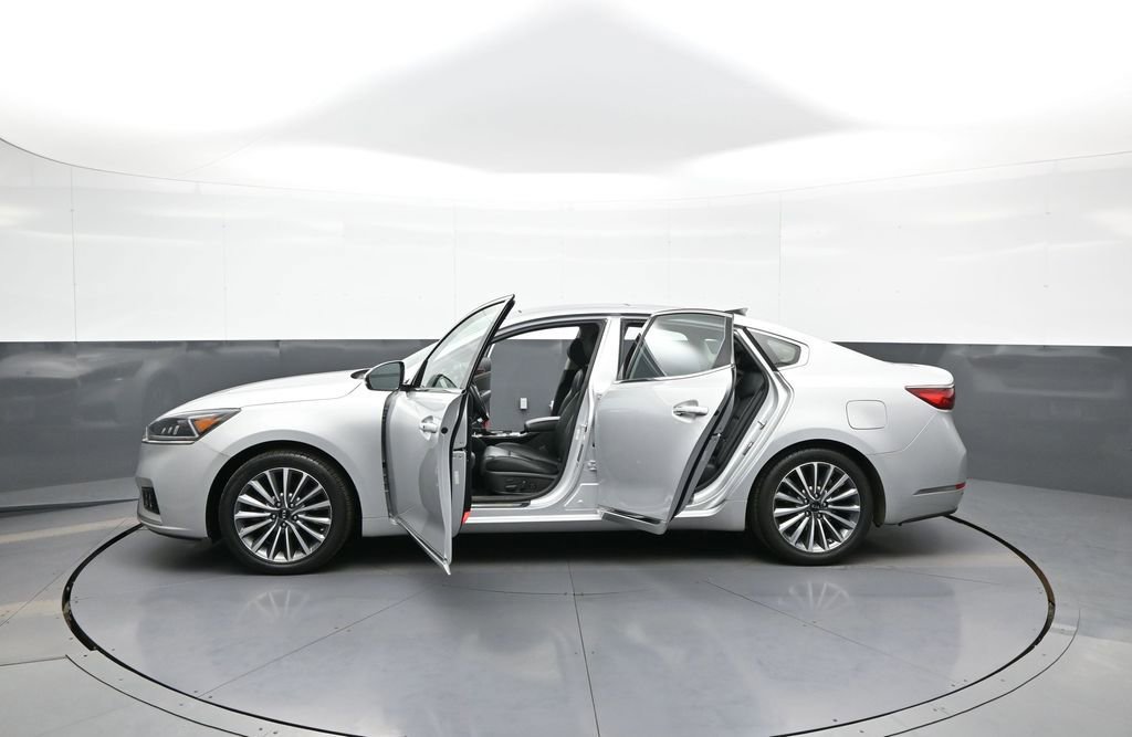 Certified 2017 Kia Cadenza Technology FWD image 42