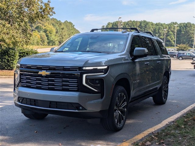 New 2026 Chevrolet Suburban High Country image 5