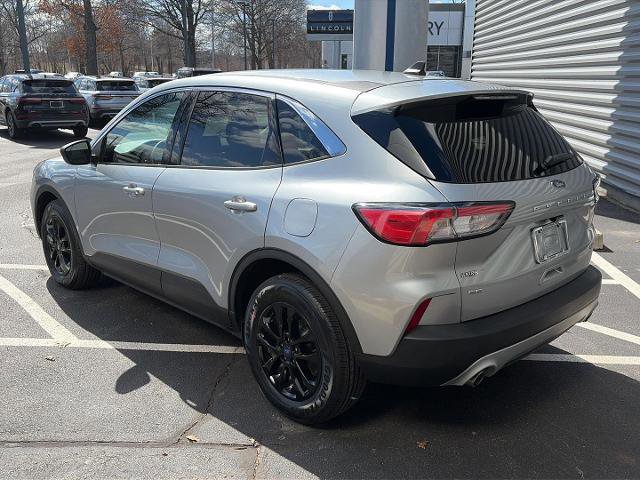 Certified 2022 Ford Escape SE w/ Convenience Package image 3