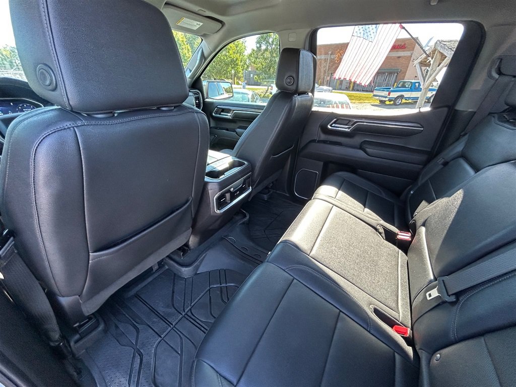 Used 2023 Chevrolet Silverado 1500 LTZ AWD/4WD image 31