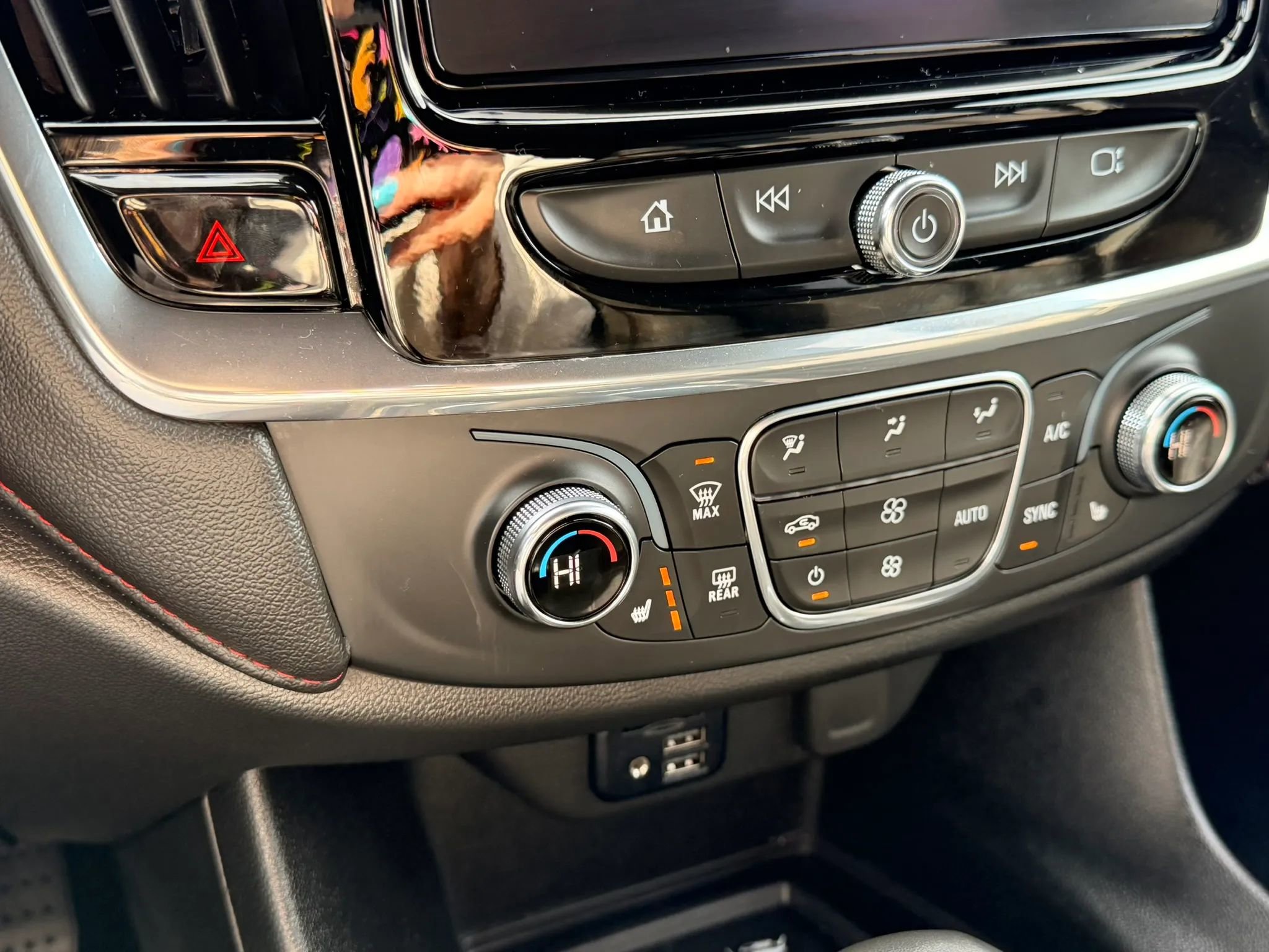 Used 2023 Chevrolet Traverse RS image 20