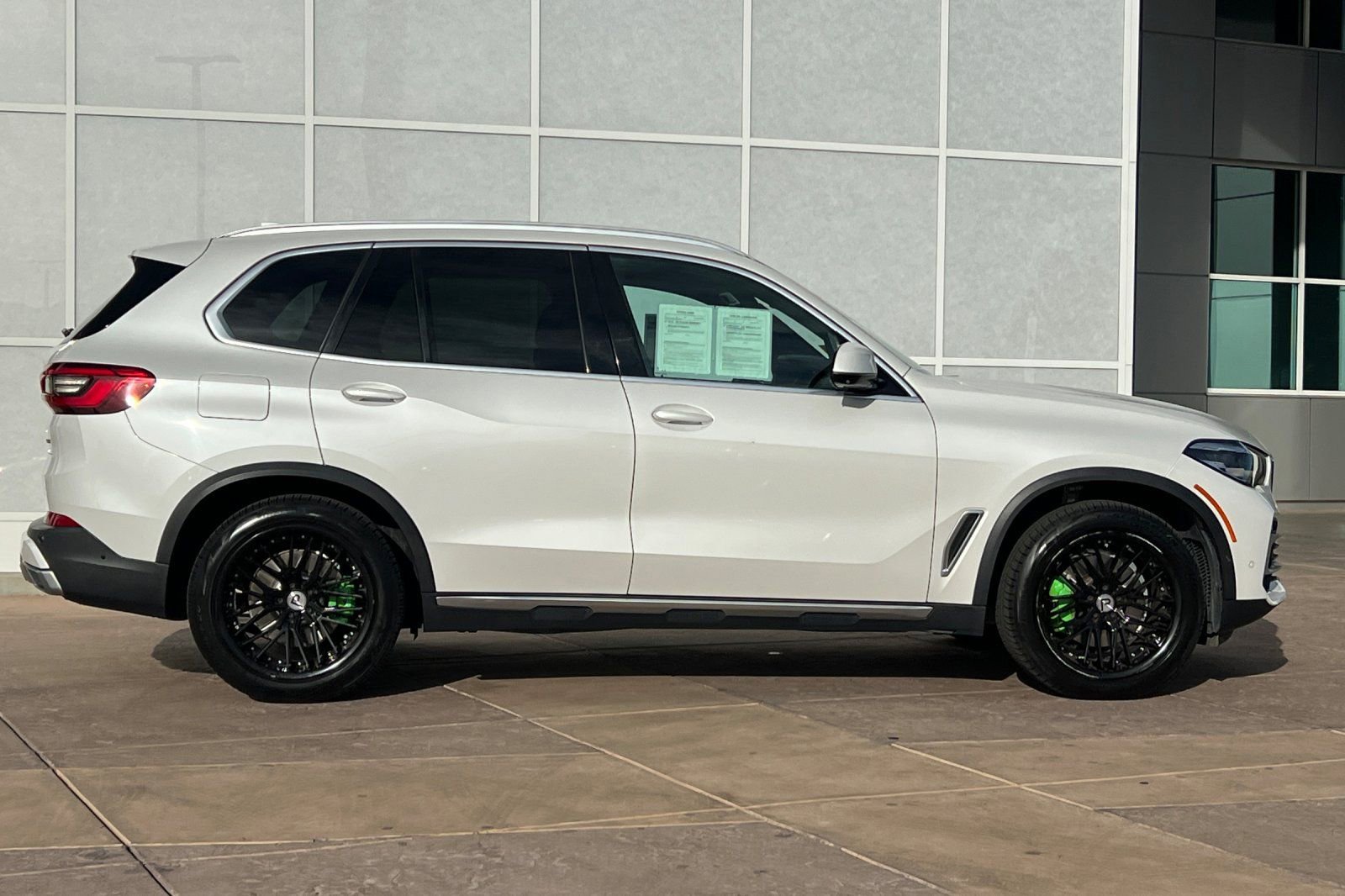 Used 2020 BMW X5 xDrive40i w/ Premium Package image 3