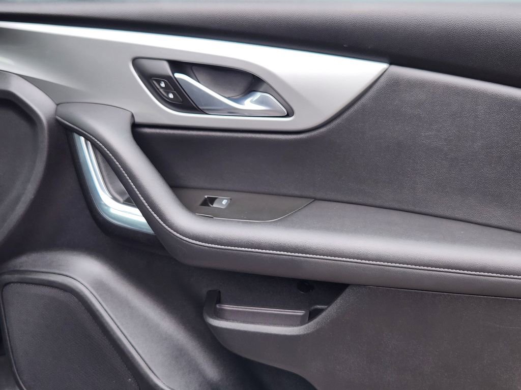 Used 2020 Chevrolet Blazer LT image 19