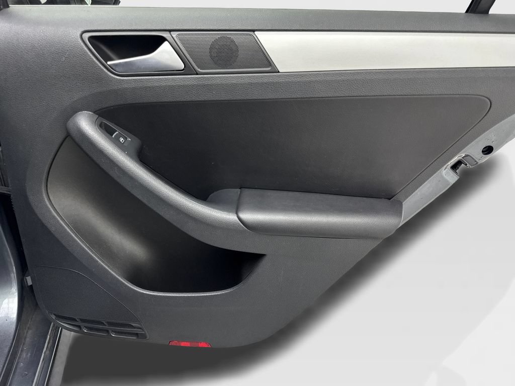 Used 2014 Volkswagen Jetta GLI Autobahn FWD image 38