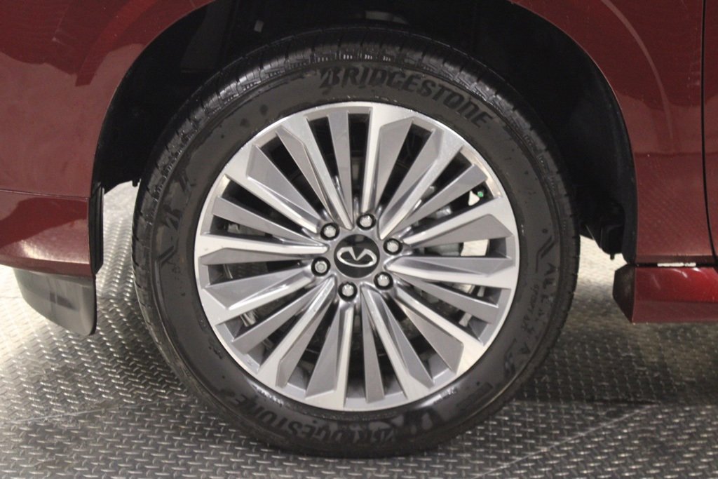 New 2025 INFINITI QX80 Sensory AWD/4WD image 15