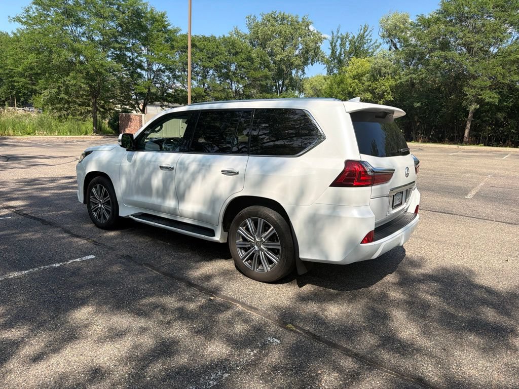 Used 2016 Lexus LX 570 4WD w/ Luxury Package image 30