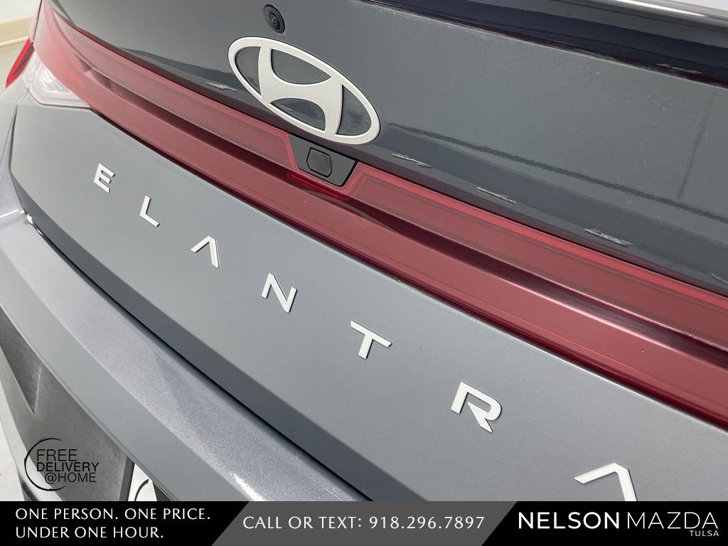 Used 2025 Hyundai Elantra Sport FWD image 15