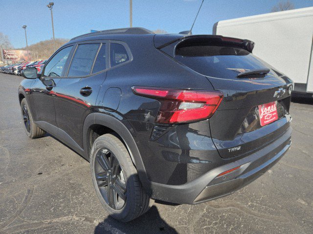 New 2026 Chevrolet Trax ACTIV w/ Driver Confidence Package FWD image 3