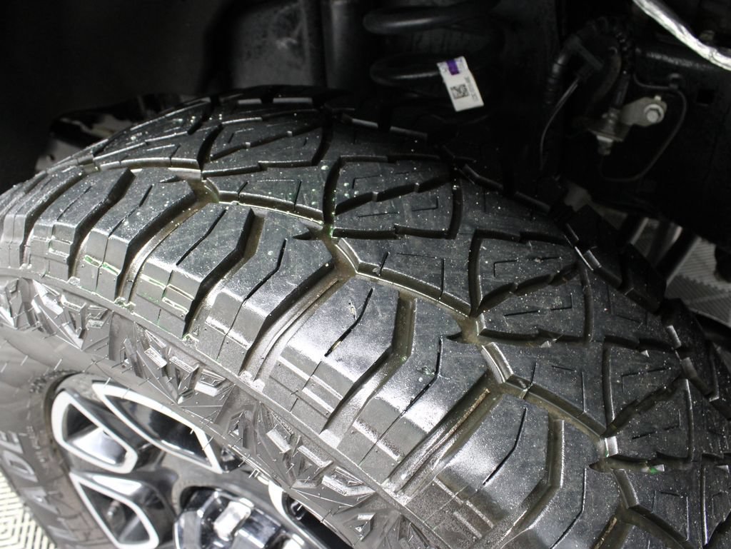 Used 2026 Ford F250 Platinum AWD/4WD image 11