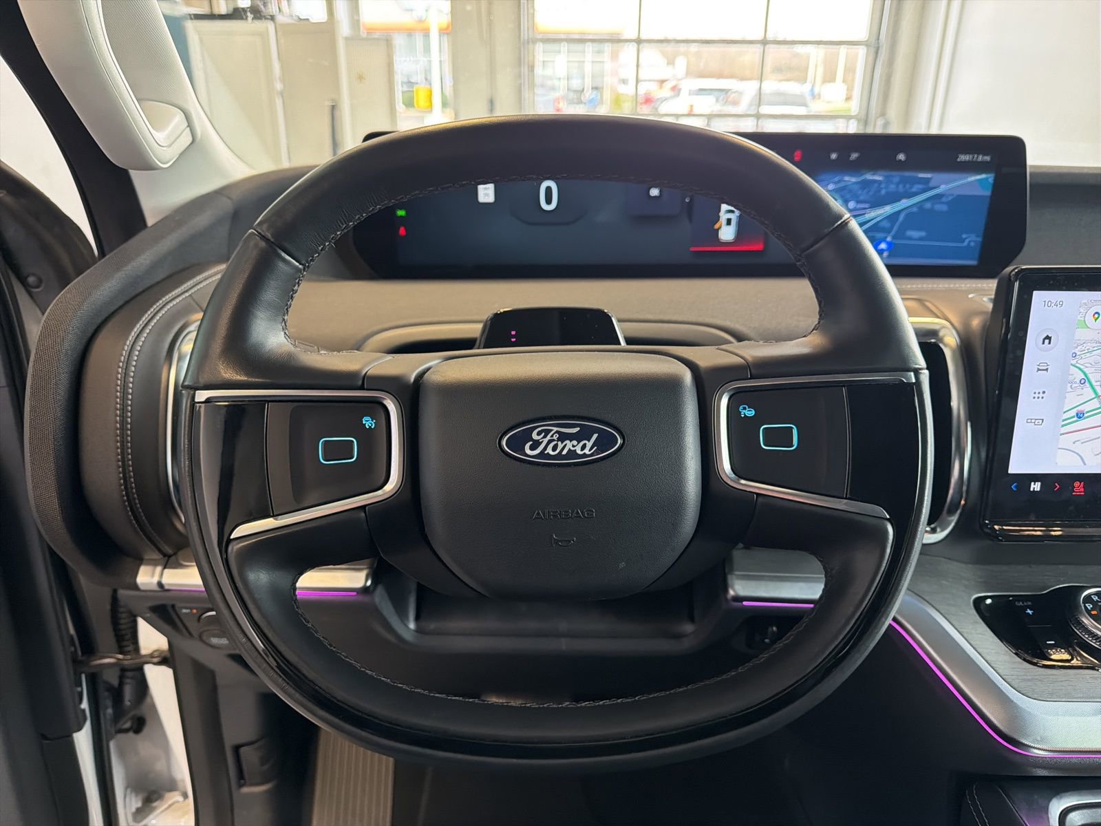 Used 2025 Ford Expedition Platinum image 23