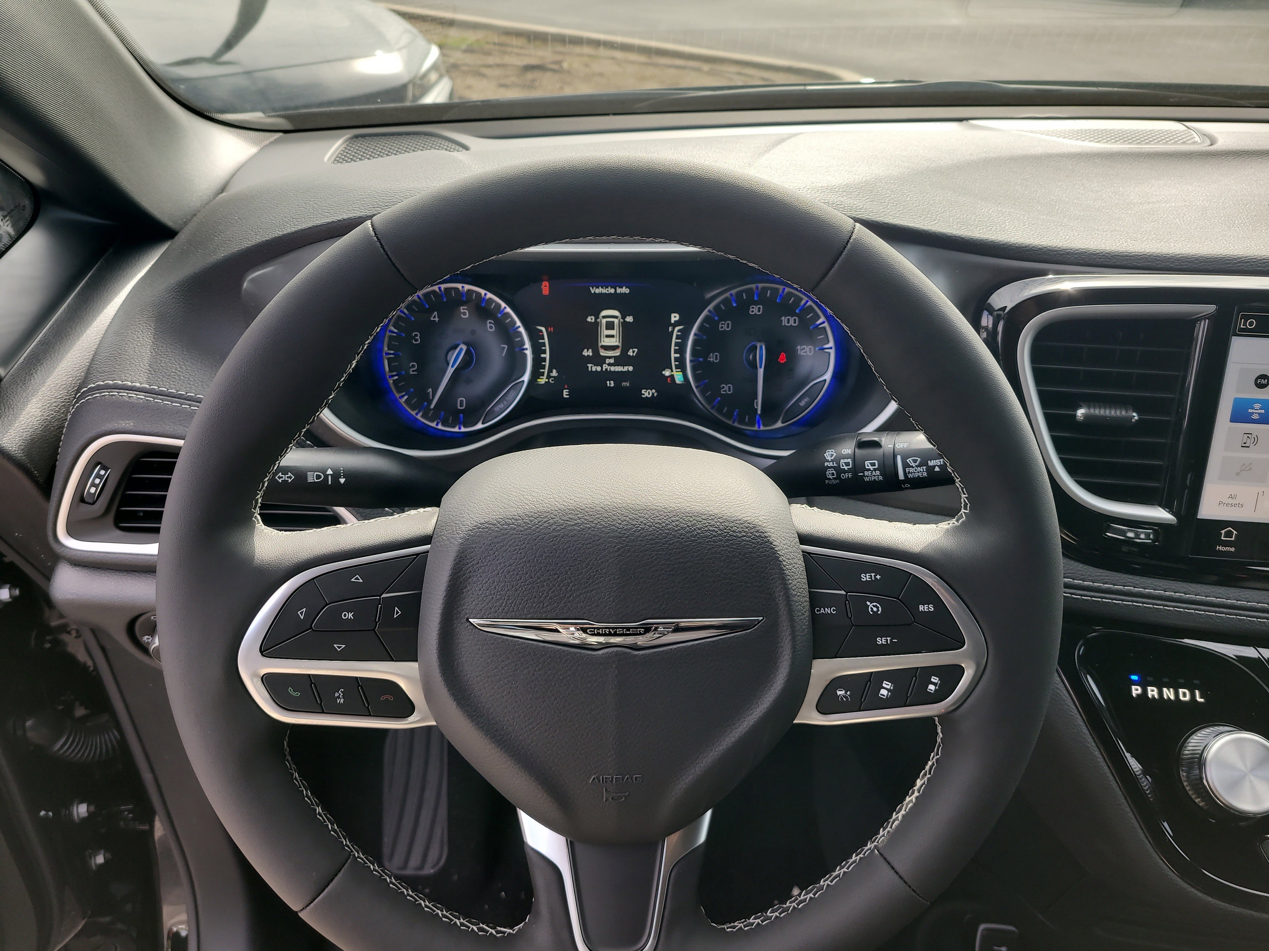 Used 2026 Chrysler Pacifica Select FWD image 22