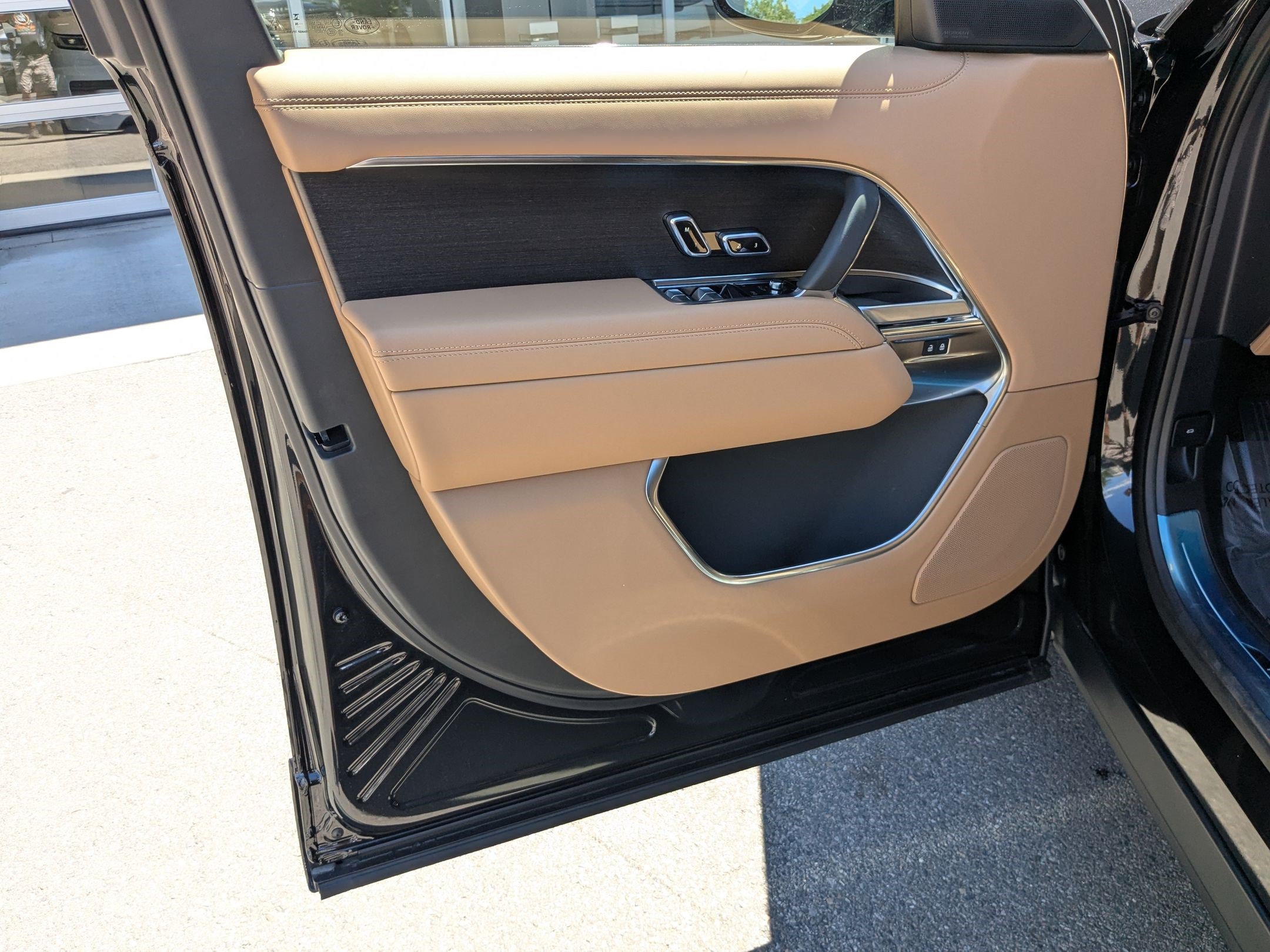 New 2026 Land Rover Range Rover SE AWD/4WD image 12