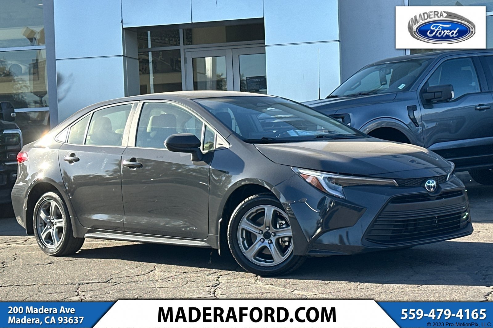 Used 2024 Toyota Corolla LE FWD image 1