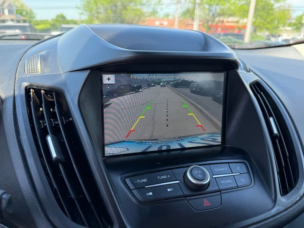 Used 2019 Ford Escape SE image 20