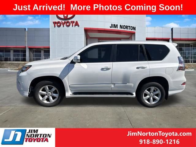 Used 2016 Lexus GX 460 w/ Navigation Package AWD/4WD image 2
