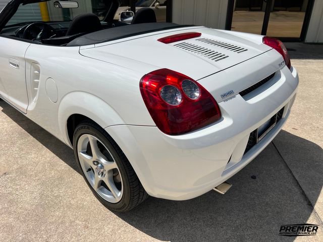 Used 2003 Toyota MR2 Spyder image 41
