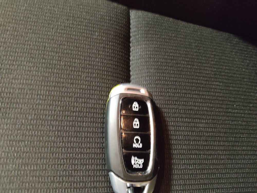 Used 2025 Hyundai Venue SEL FWD image 32