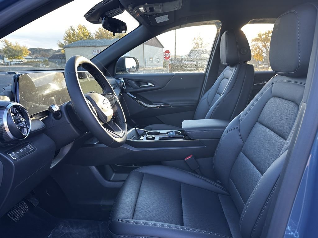 New 2026 Chevrolet Equinox LT w/ Convenience Package II image 11