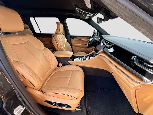 Used 2024 Jeep Grand Cherokee L Summit image 31