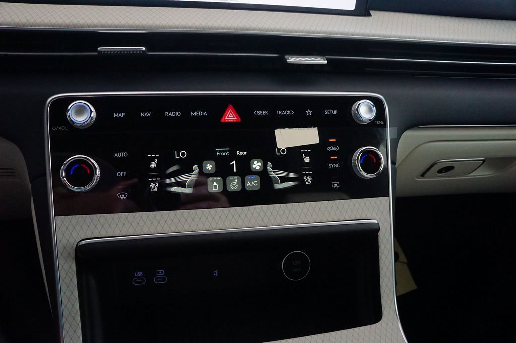 New 2025 Genesis GV80 3.5T Prestige image 9