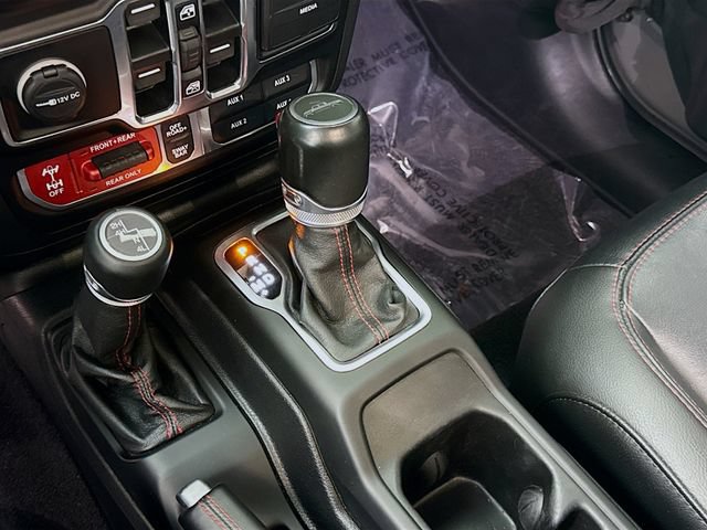 Used 2021 Jeep Gladiator Rubicon AWD/4WD image 17