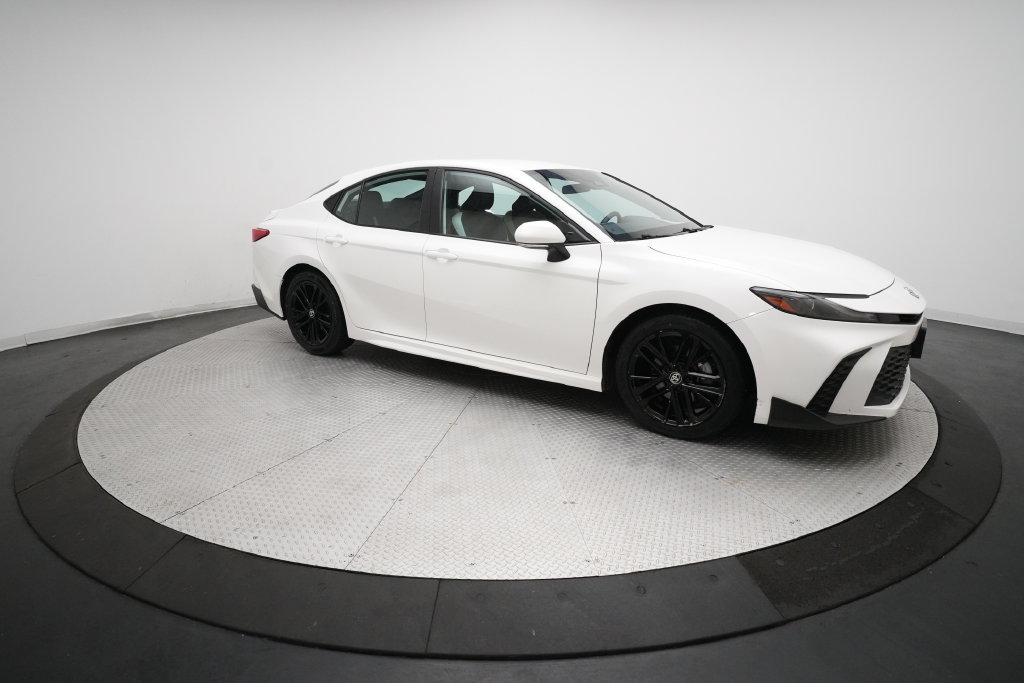 Used 2025 Toyota Camry SE FWD image 36