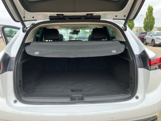 Used 2023 Buick Envision Essence w/ Sport Touring Package AWD/4WD image 22