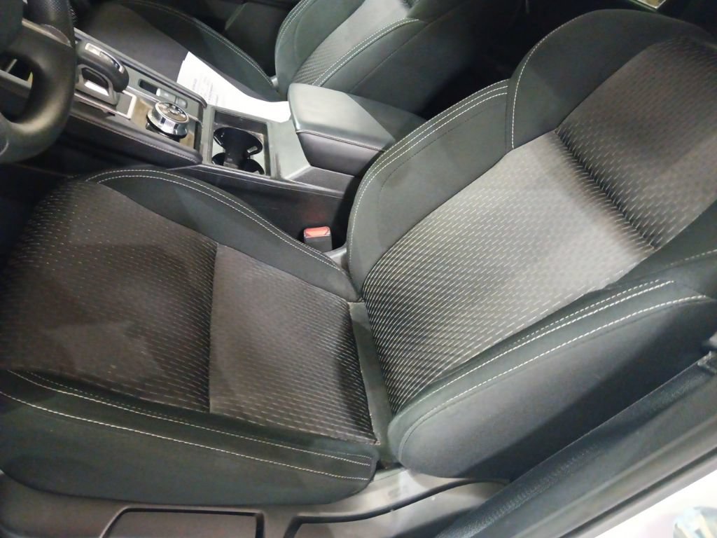 Used 2024 Mitsubishi Outlander ES AWD/4WD image 6