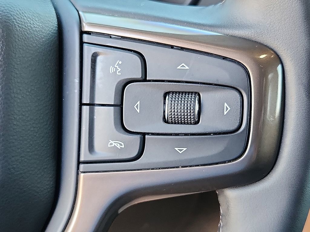 Used 2024 Chevrolet Suburban High Country AWD/4WD image 19