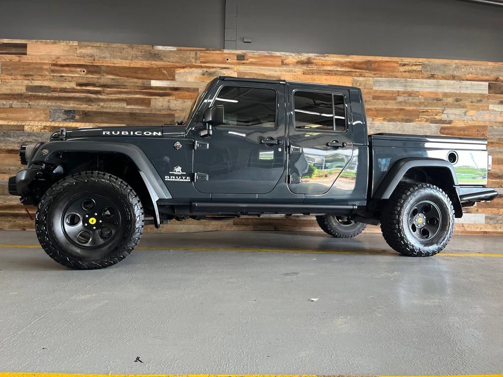 Used 2017 Jeep Wrangler Unlimited Rubicon w/ Cold Weather Group AWD/4WD image 22