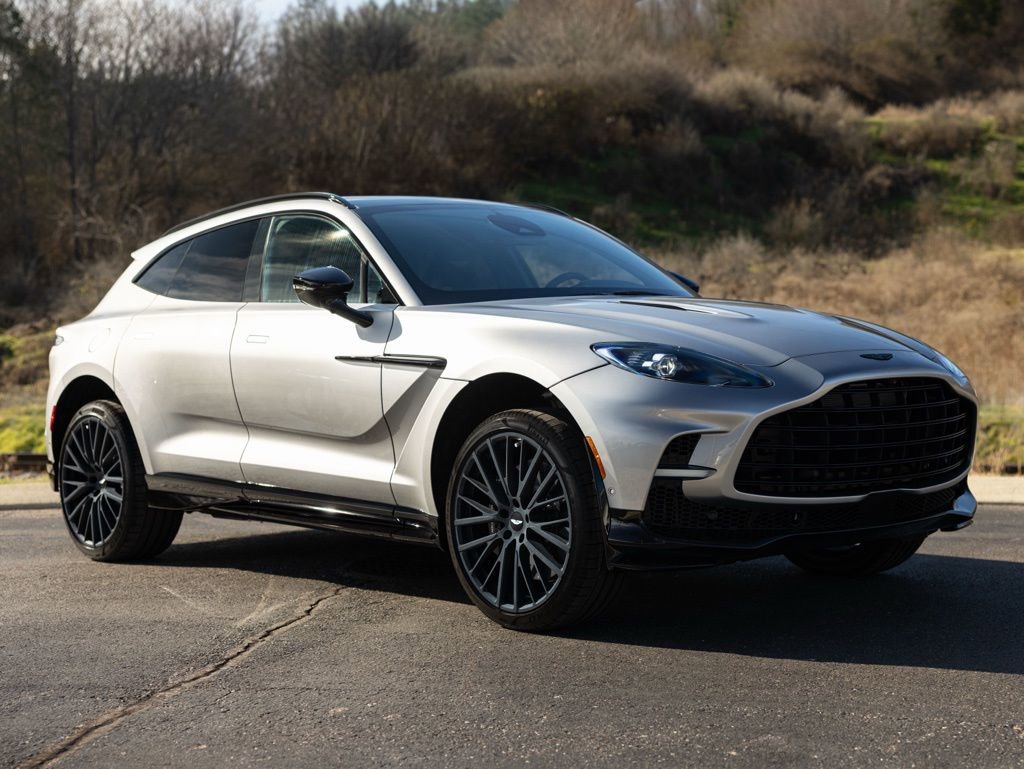 New 2026 Aston Martin DBX 707 image 11