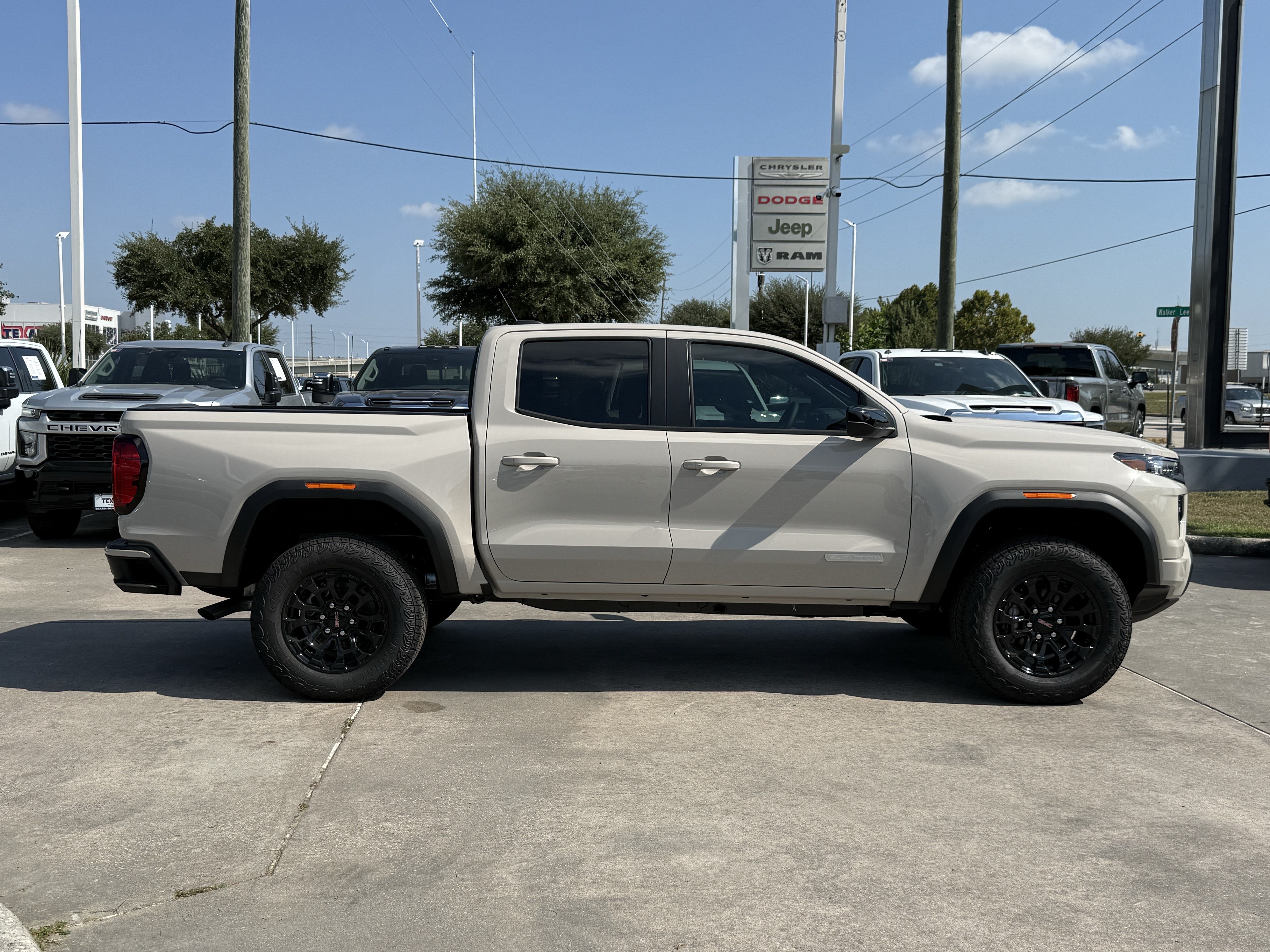 New 2026 GMC Canyon Elevation w/ Convenience Package RWD image 3
